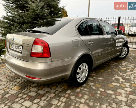 Бежевий Шкода Октавія, об'ємом двигуна 1.6 л та пробігом 226 тис. км за 8100 $, фото 14 на Automoto.ua