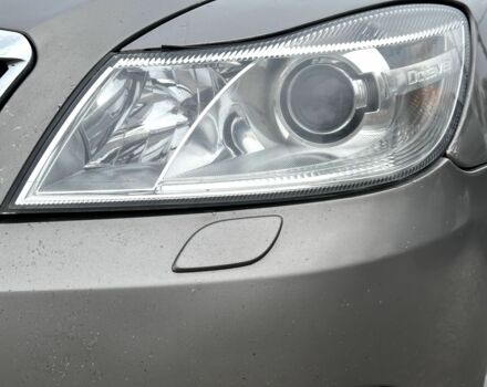 Бежевий Шкода Октавія, об'ємом двигуна 1.6 л та пробігом 255 тис. км за 7900 $, фото 2 на Automoto.ua