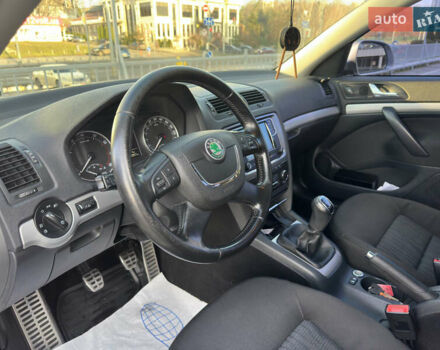 Бежевый Шкода Октавия, объемом двигателя 1.8 л и пробегом 143 тыс. км за 8990 $, фото 15 на Automoto.ua