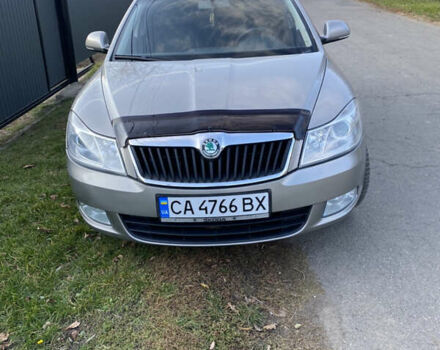 Бежевый Шкода Октавия, объемом двигателя 1.8 л и пробегом 155 тыс. км за 8300 $, фото 6 на Automoto.ua