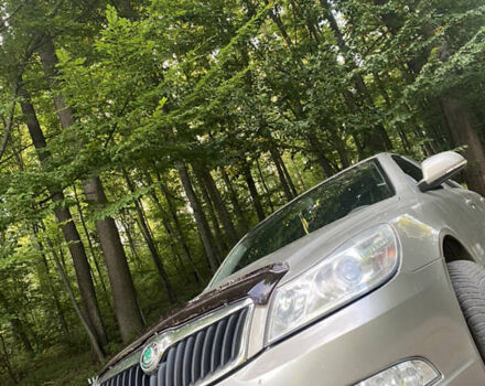 Бежевый Шкода Октавия, объемом двигателя 1.8 л и пробегом 155 тыс. км за 8300 $, фото 1 на Automoto.ua