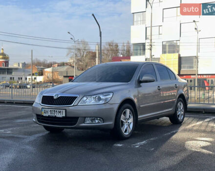 Бежевый Шкода Октавия, объемом двигателя 1.8 л и пробегом 143 тыс. км за 8990 $, фото 1 на Automoto.ua