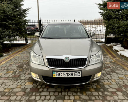 Бежевий Шкода Октавія, об'ємом двигуна 1.6 л та пробігом 226 тис. км за 8100 $, фото 4 на Automoto.ua