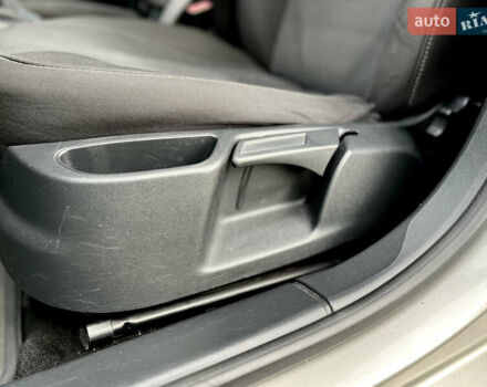 Бежевий Шкода Октавія, об'ємом двигуна 1.6 л та пробігом 226 тис. км за 8100 $, фото 45 на Automoto.ua