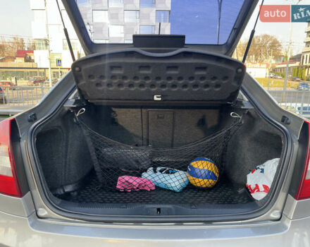 Бежевый Шкода Октавия, объемом двигателя 1.8 л и пробегом 143 тыс. км за 8990 $, фото 30 на Automoto.ua