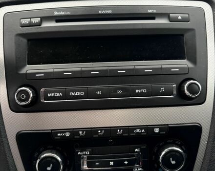 Бежевий Шкода Октавія, об'ємом двигуна 1.6 л та пробігом 255 тис. км за 7900 $, фото 13 на Automoto.ua