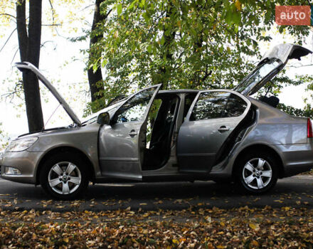 Бежевый Шкода Октавия, объемом двигателя 1.8 л и пробегом 217 тыс. км за 8600 $, фото 28 на Automoto.ua