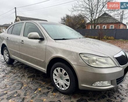 Бежевый Шкода Октавия, объемом двигателя 1.8 л и пробегом 155 тыс. км за 7920 $, фото 5 на Automoto.ua