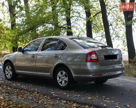 Бежевый Шкода Октавия, объемом двигателя 1.8 л и пробегом 217 тыс. км за 8600 $, фото 16 на Automoto.ua