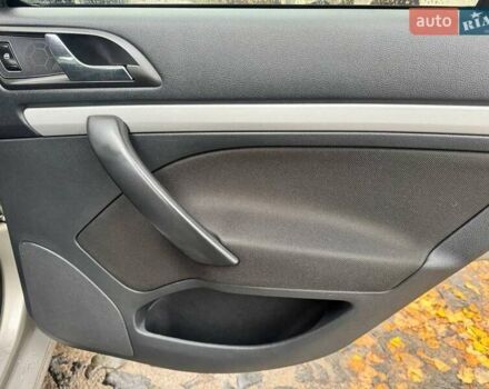 Бежевый Шкода Октавия, объемом двигателя 1.8 л и пробегом 155 тыс. км за 7920 $, фото 20 на Automoto.ua