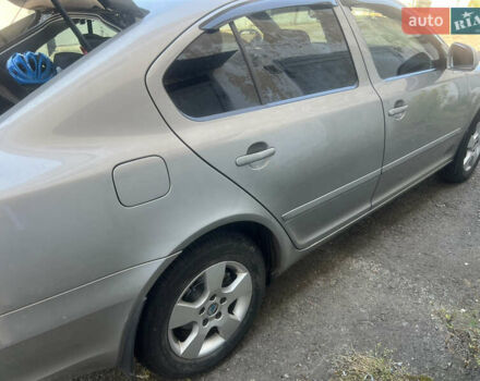 Бежевый Шкода Октавия, объемом двигателя 1.8 л и пробегом 133 тыс. км за 9000 $, фото 2 на Automoto.ua