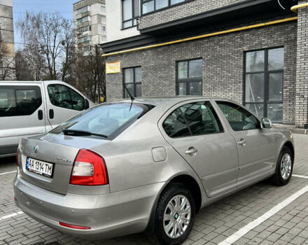 Бежевый Шкода Октавия, объемом двигателя 1.6 л и пробегом 237 тыс. км за 7000 $, фото 2 на Automoto.ua