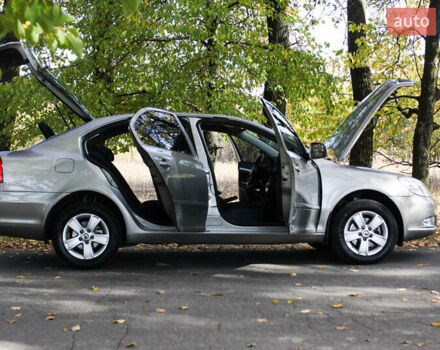 Бежевый Шкода Октавия, объемом двигателя 1.8 л и пробегом 217 тыс. км за 8600 $, фото 23 на Automoto.ua