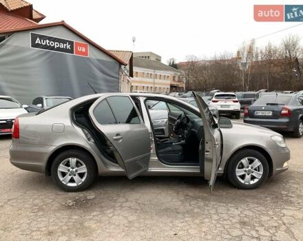Бежевий Шкода Октавія, об'ємом двигуна 1.8 л та пробігом 217 тис. км за 8990 $, фото 13 на Automoto.ua