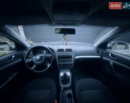 Бежевий Шкода Октавія, об'ємом двигуна 1.6 л та пробігом 112 тис. км за 9000 $, фото 5 на Automoto.ua