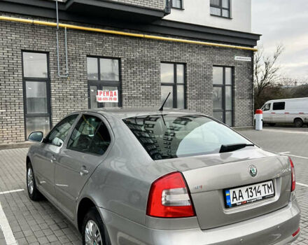 Бежевый Шкода Октавия, объемом двигателя 1.6 л и пробегом 237 тыс. км за 7000 $, фото 3 на Automoto.ua