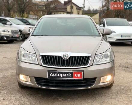 Бежевий Шкода Октавія, об'ємом двигуна 1.8 л та пробігом 217 тис. км за 8990 $, фото 1 на Automoto.ua