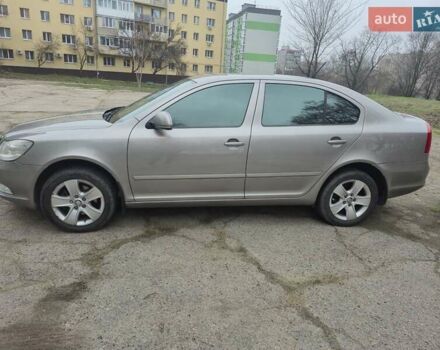 Бежевий Шкода Октавія, об'ємом двигуна 1.8 л та пробігом 231 тис. км за 8200 $, фото 1 на Automoto.ua