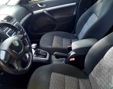 Бежевый Шкода Октавия, объемом двигателя 1.8 л и пробегом 217 тыс. км за 8600 $, фото 3 на Automoto.ua