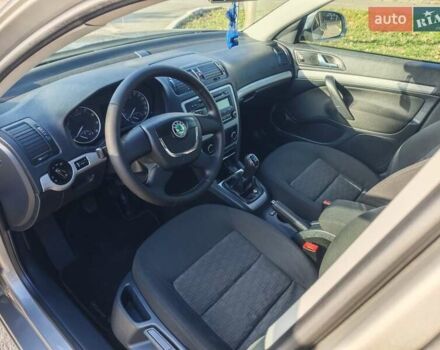 Бежевий Шкода Октавія, об'ємом двигуна 1.6 л та пробігом 200 тис. км за 8199 $, фото 9 на Automoto.ua