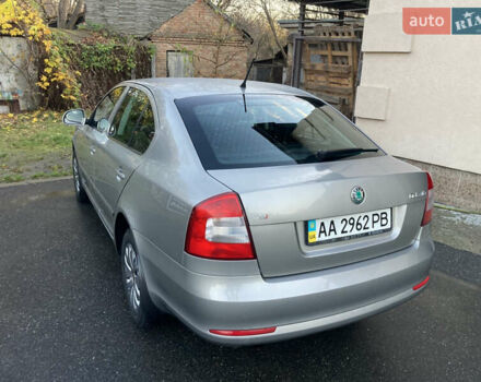 Бежевий Шкода Октавія, об'ємом двигуна 1.8 л та пробігом 132 тис. км за 7900 $, фото 1 на Automoto.ua