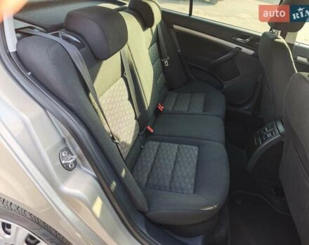 Бежевий Шкода Октавія, об'ємом двигуна 1.6 л та пробігом 200 тис. км за 8199 $, фото 20 на Automoto.ua