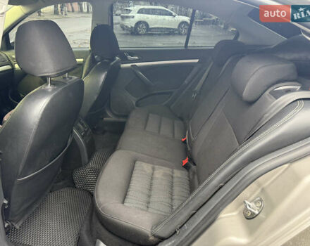 Бежевий Шкода Октавія, об'ємом двигуна 1.8 л та пробігом 268 тис. км за 6750 $, фото 13 на Automoto.ua