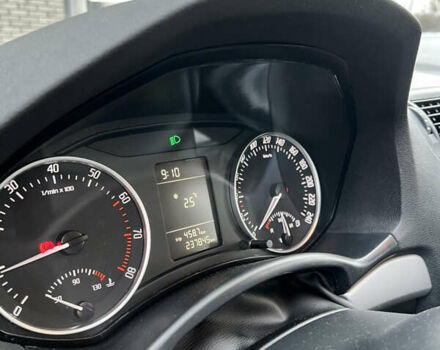 Бежевый Шкода Октавия, объемом двигателя 1.6 л и пробегом 237 тыс. км за 7000 $, фото 6 на Automoto.ua