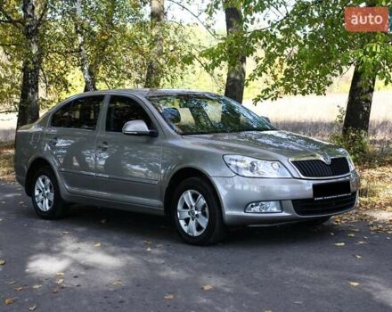 Бежевый Шкода Октавия, объемом двигателя 1.8 л и пробегом 217 тыс. км за 8600 $, фото 11 на Automoto.ua