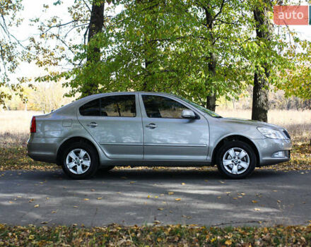 Бежевый Шкода Октавия, объемом двигателя 1.8 л и пробегом 217 тыс. км за 8600 $, фото 10 на Automoto.ua