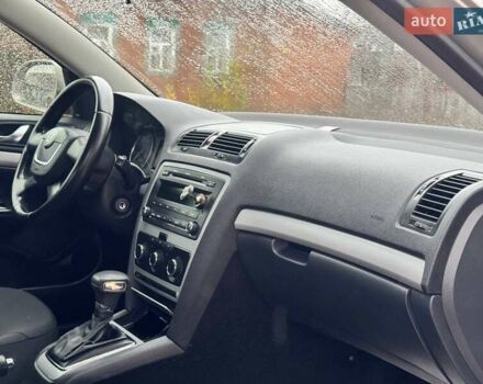 Бежевый Шкода Октавия, объемом двигателя 1.8 л и пробегом 155 тыс. км за 7920 $, фото 23 на Automoto.ua