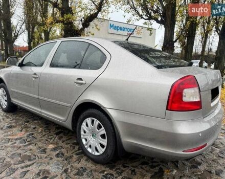 Бежевый Шкода Октавия, объемом двигателя 1.8 л и пробегом 155 тыс. км за 7920 $, фото 12 на Automoto.ua