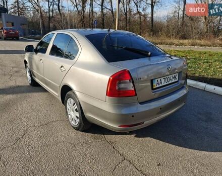Бежевий Шкода Октавія, об'ємом двигуна 1.6 л та пробігом 200 тис. км за 8199 $, фото 6 на Automoto.ua