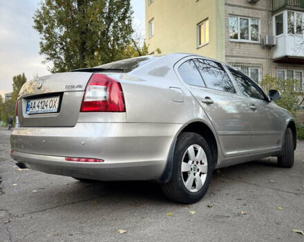 Бежевий Шкода Октавія, об'ємом двигуна 1.8 л та пробігом 205 тис. км за 8000 $, фото 9 на Automoto.ua