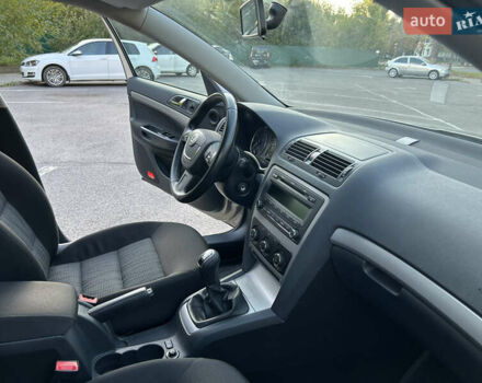 Бежевый Шкода Октавия, объемом двигателя 1.8 л и пробегом 39 тыс. км за 12200 $, фото 37 на Automoto.ua