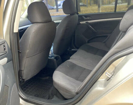 Бежевий Шкода Октавія, об'ємом двигуна 1.6 л та пробігом 245 тис. км за 5250 $, фото 9 на Automoto.ua