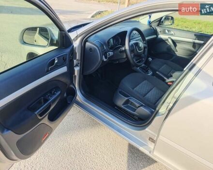 Бежевий Шкода Октавія, об'ємом двигуна 1.6 л та пробігом 200 тис. км за 8199 $, фото 11 на Automoto.ua