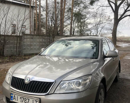 Бежевый Шкода Октавия, объемом двигателя 1.8 л и пробегом 365 тыс. км за 9000 $, фото 2 на Automoto.ua