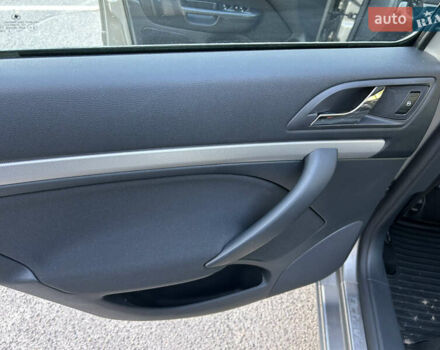 Бежевый Шкода Октавия, объемом двигателя 1.8 л и пробегом 39 тыс. км за 12200 $, фото 33 на Automoto.ua