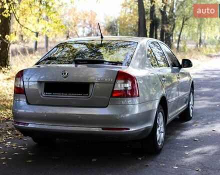 Бежевый Шкода Октавия, объемом двигателя 1.8 л и пробегом 217 тыс. км за 8600 $, фото 19 на Automoto.ua