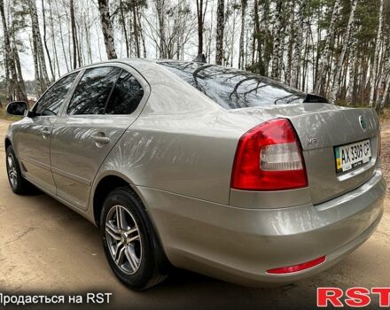 Бежевый Шкода Октавия, объемом двигателя 1.6 л и пробегом 175 тыс. км за 8300 $, фото 5 на Automoto.ua