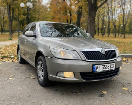 Бежевий Шкода Октавія, об'ємом двигуна 1.6 л та пробігом 245 тис. км за 5250 $, фото 1 на Automoto.ua