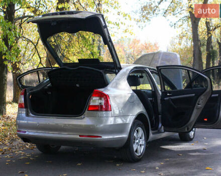 Бежевый Шкода Октавия, объемом двигателя 1.8 л и пробегом 217 тыс. км за 8600 $, фото 22 на Automoto.ua