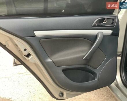 Бежевий Шкода Октавія, об'ємом двигуна 1.8 л та пробігом 217 тис. км за 8990 $, фото 16 на Automoto.ua