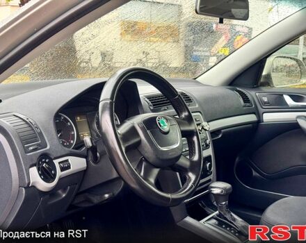 Бежевый Шкода Октавия, объемом двигателя 1.8 л и пробегом 150 тыс. км за 7920 $, фото 7 на Automoto.ua