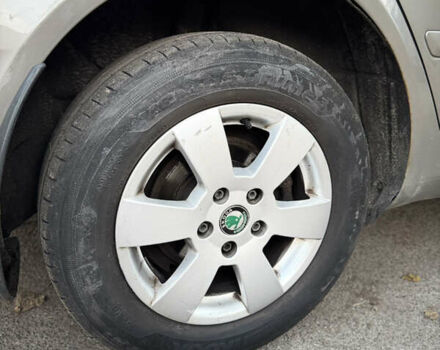 Бежевий Шкода Октавія, об'ємом двигуна 1.8 л та пробігом 205 тис. км за 8000 $, фото 18 на Automoto.ua