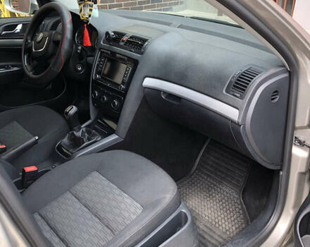 Бежевий Шкода Октавія, об'ємом двигуна 1.9 л та пробігом 177 тис. км за 8700 $, фото 3 на Automoto.ua