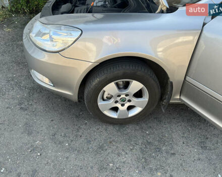 Бежевый Шкода Октавия, объемом двигателя 1.8 л и пробегом 133 тыс. км за 9000 $, фото 3 на Automoto.ua