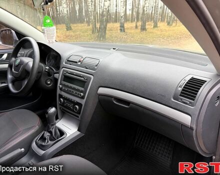 Бежевый Шкода Октавия, объемом двигателя 1.6 л и пробегом 175 тыс. км за 8300 $, фото 13 на Automoto.ua