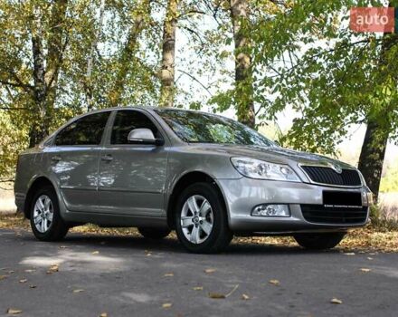 Бежевый Шкода Октавия, объемом двигателя 1.8 л и пробегом 217 тыс. км за 8600 $, фото 12 на Automoto.ua